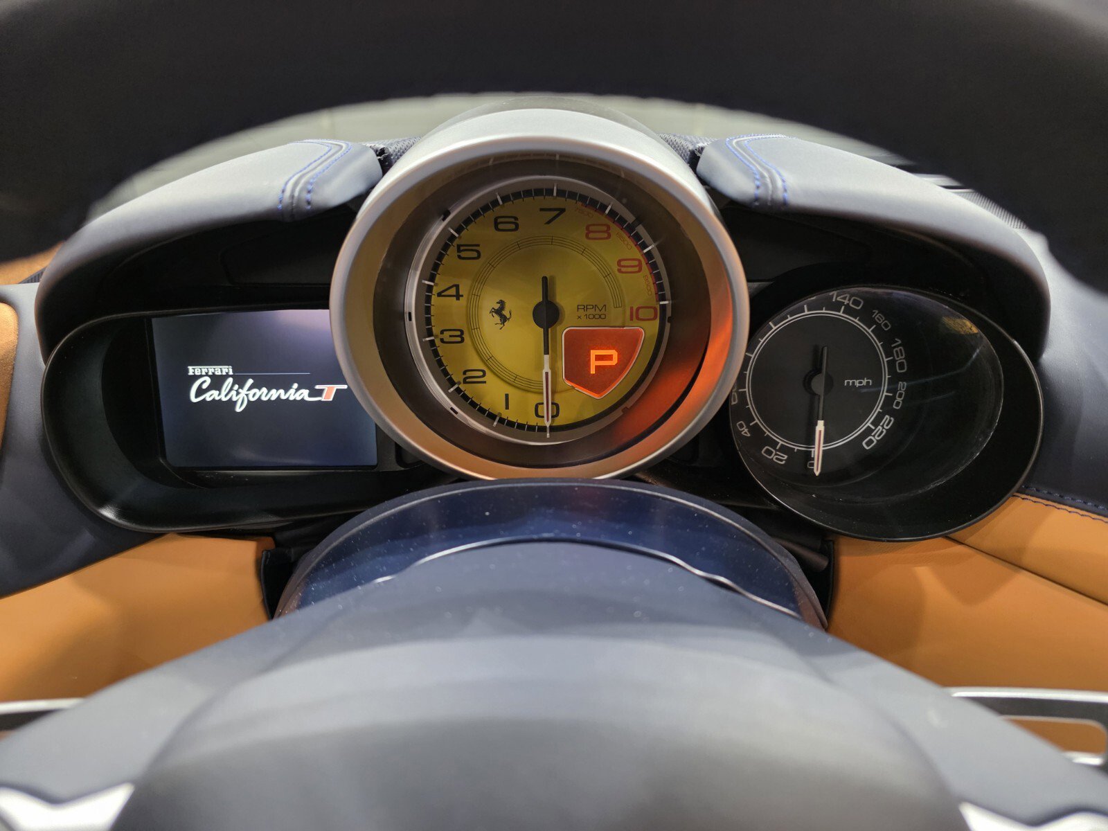 Used 2016 Ferrari California T image 13