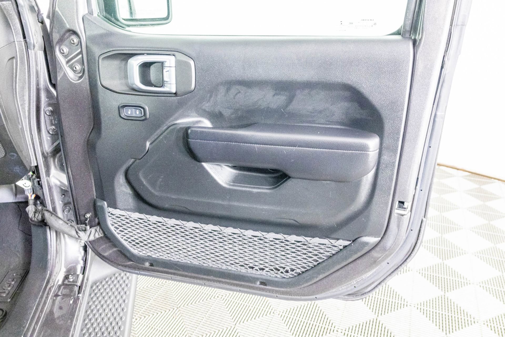 Used 2021 Jeep Wrangler Unlimited Sport image 38