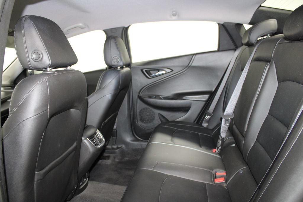 Used 2017 Chevrolet Malibu LT w/ Leather Package FWD image 22