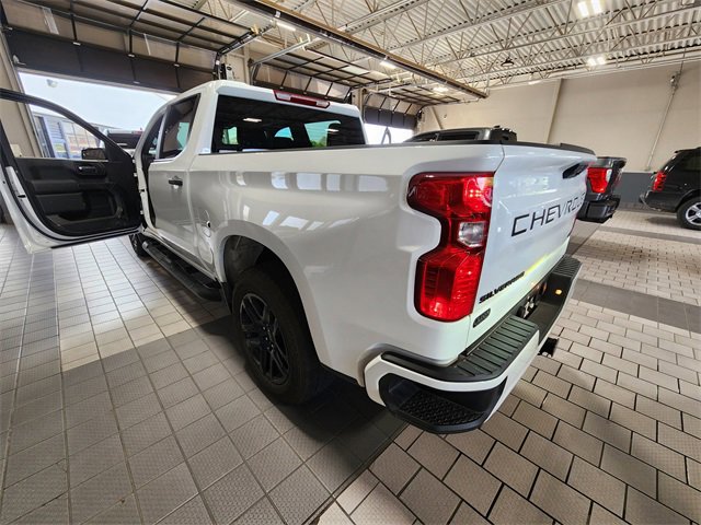 Used 2026 Chevrolet Silverado 1500 Custom w/ Turbomax Blackout Package RWD image 6