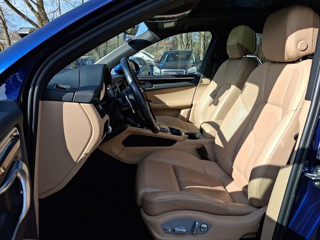 Used 2022 Porsche Macan image 14