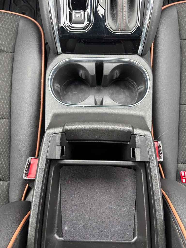 Used 2023 GMC Canyon AT4 image 30