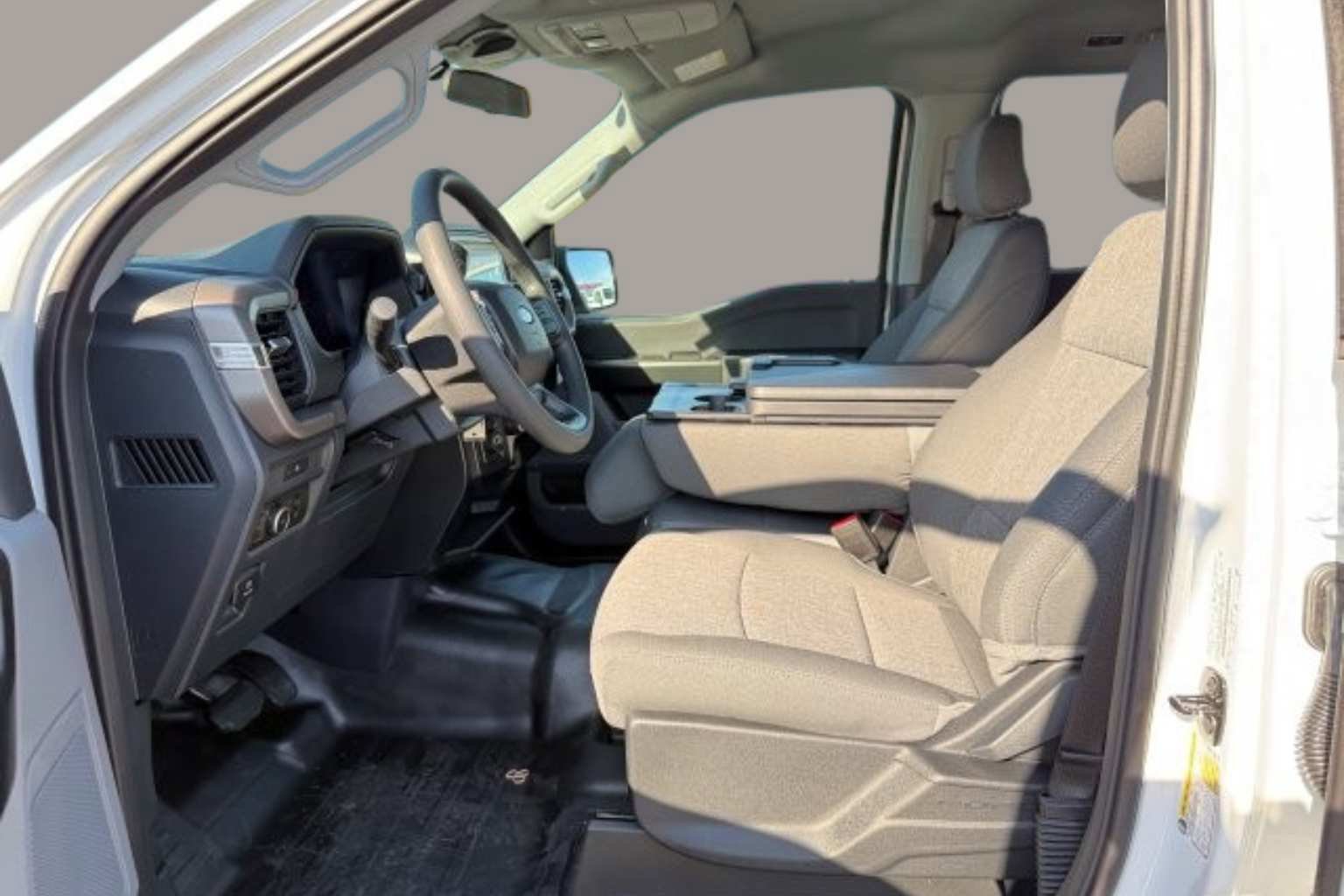 New 2025 Ford F150 XL w/ Equipment Group 103A High image 11