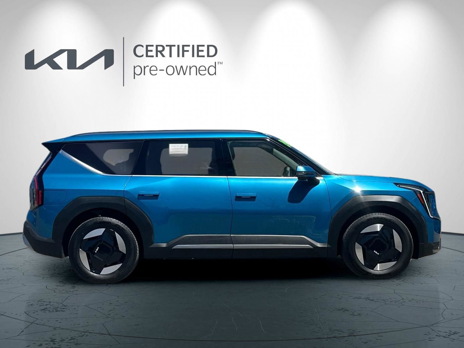 Certified 2024 Kia EV9 Wind AWD/4WD image 3