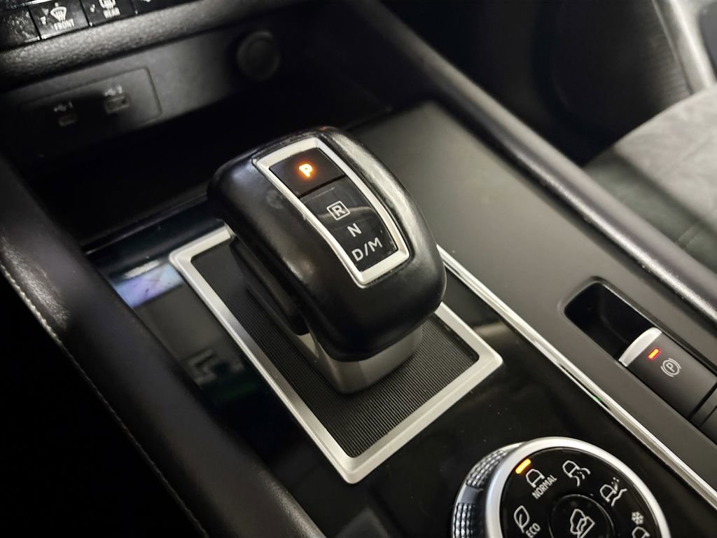 Used 2023 Mitsubishi Outlander SE image 18