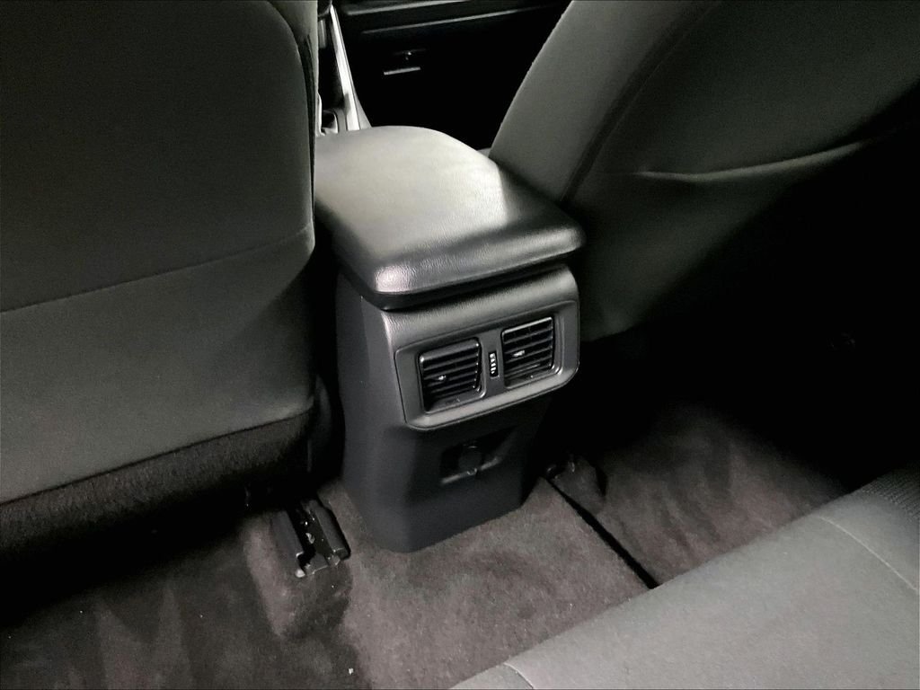 Certified 2022 Toyota RAV4 LE AWD/4WD image 26