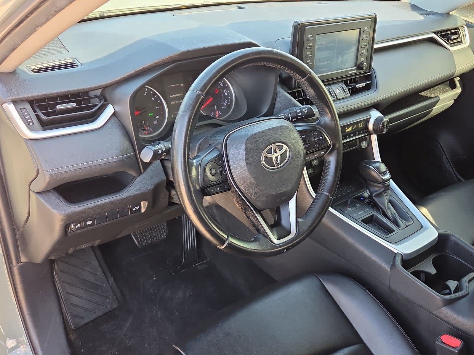 Used 2020 Toyota RAV4 XLE Premium FWD image 2