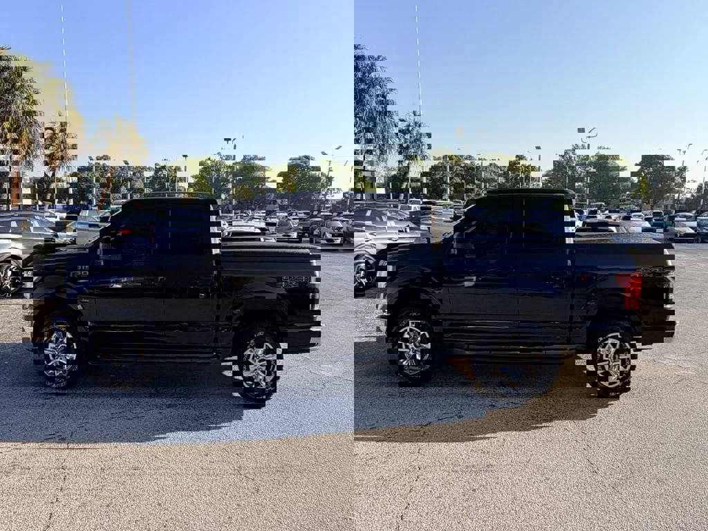 Used 2015 Ford F150 XLT image 8