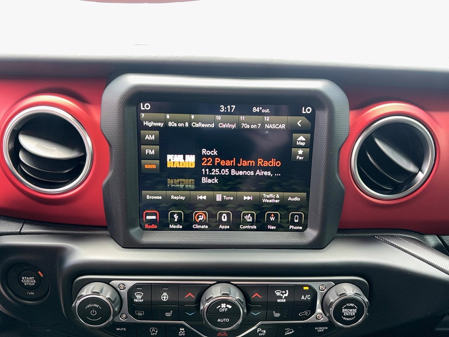 Used 2019 Jeep Wrangler Rubicon AWD/4WD image 17