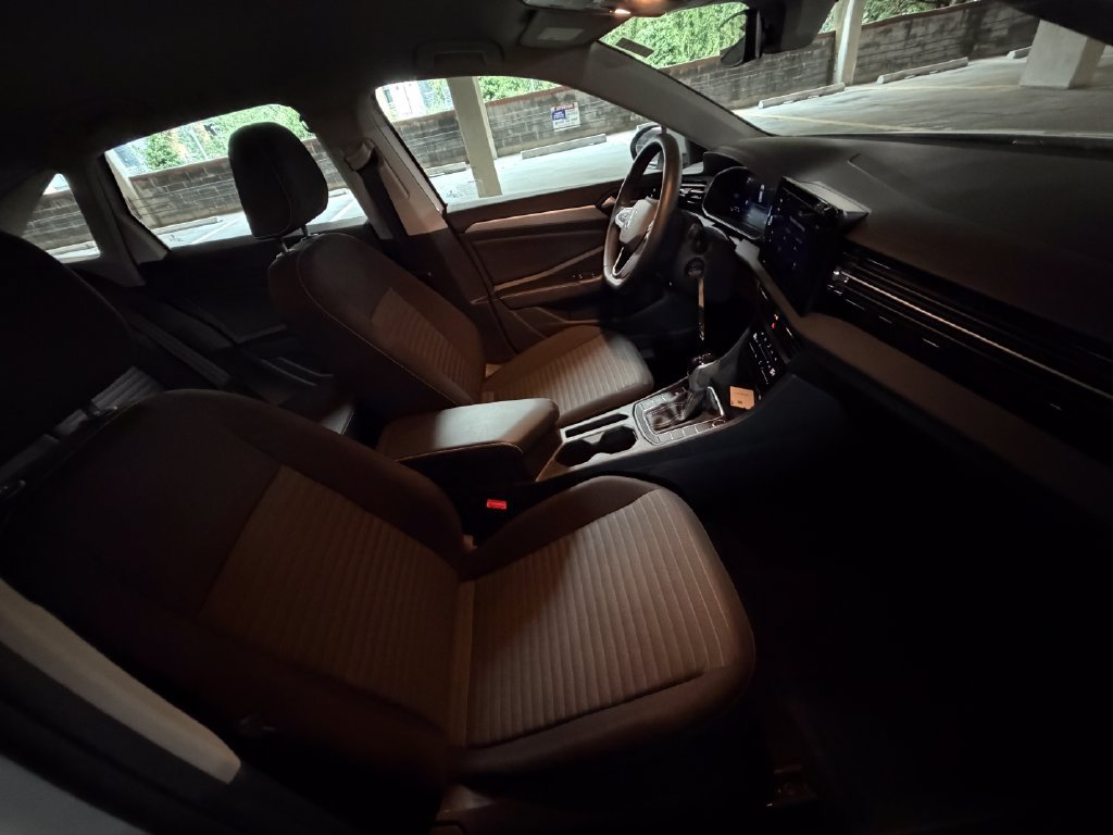 Certified 2025 Volkswagen Jetta S FWD image 24
