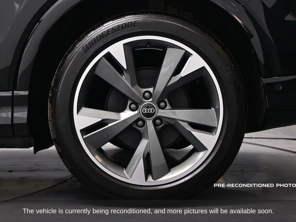 Used 2024 Audi Q4 e-tron Premium Plus w/ Premium Plus image 40