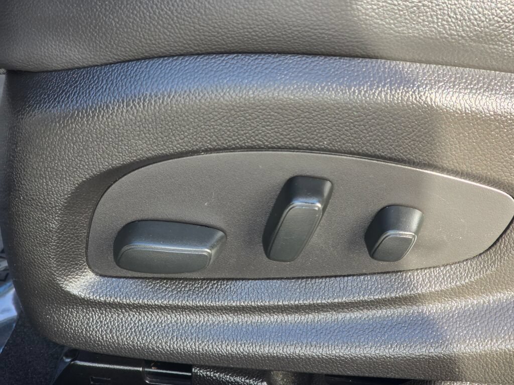 Used 2017 Chevrolet Impala Premier FWD image 23