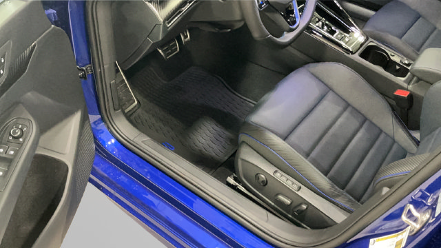 New 2027 Volkswagen Golf R Black Edition AWD/4WD image 26