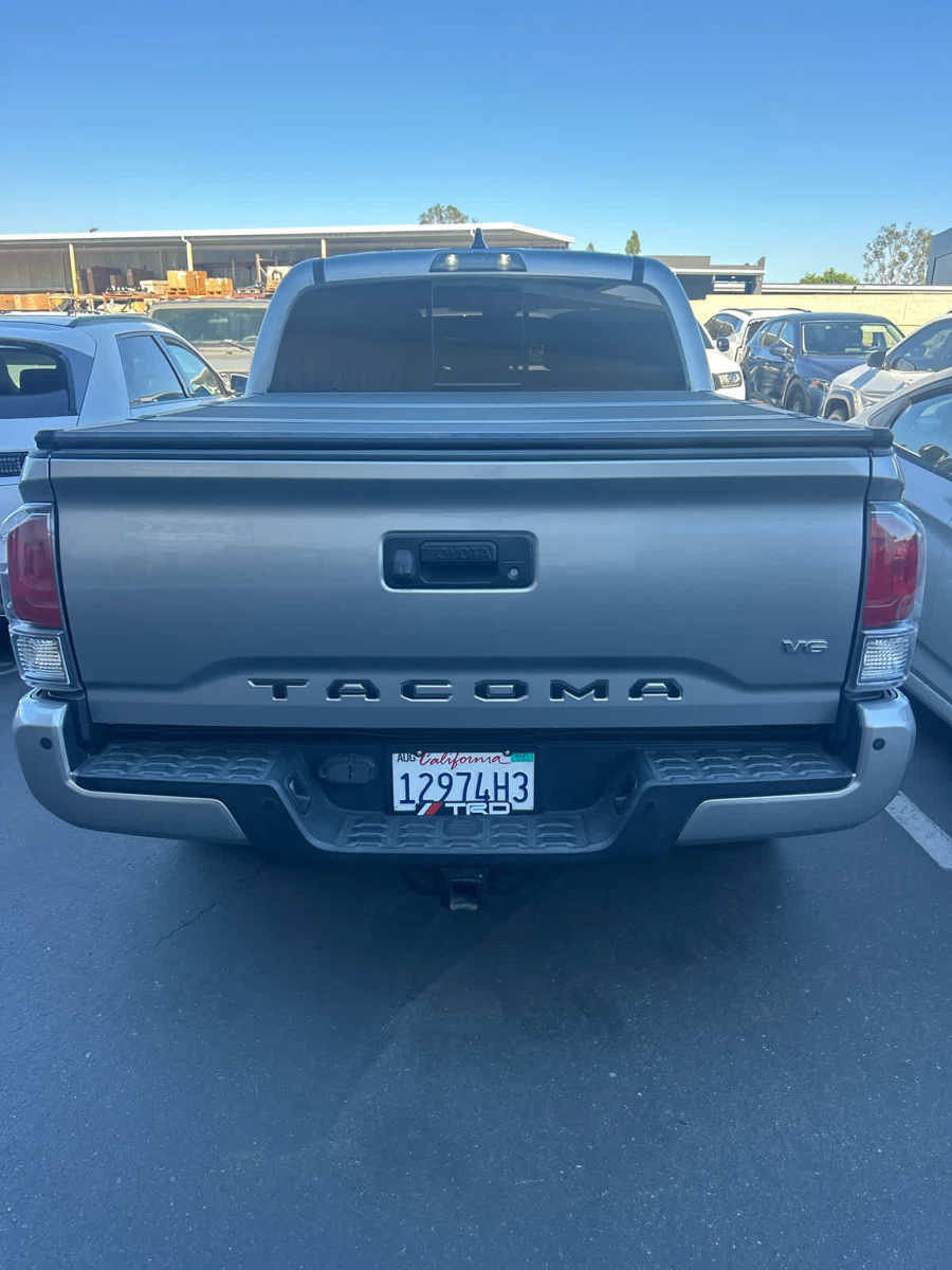 Used 2021 Toyota Tacoma TRD Sport w/ Technology Package RWD image 3