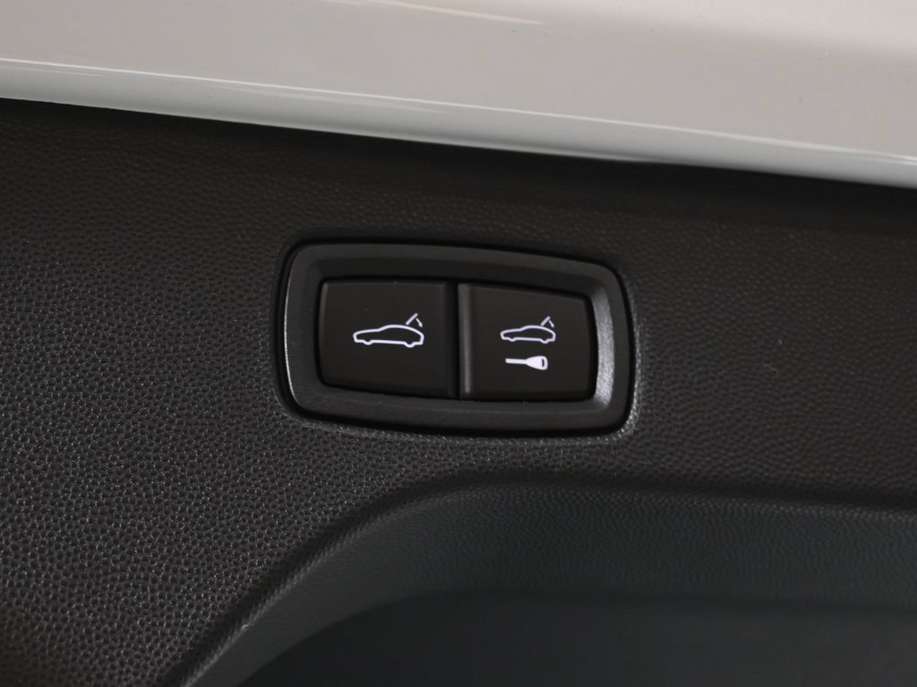 New 2026 Porsche Macan 4 Electric AWD/4WD image 41