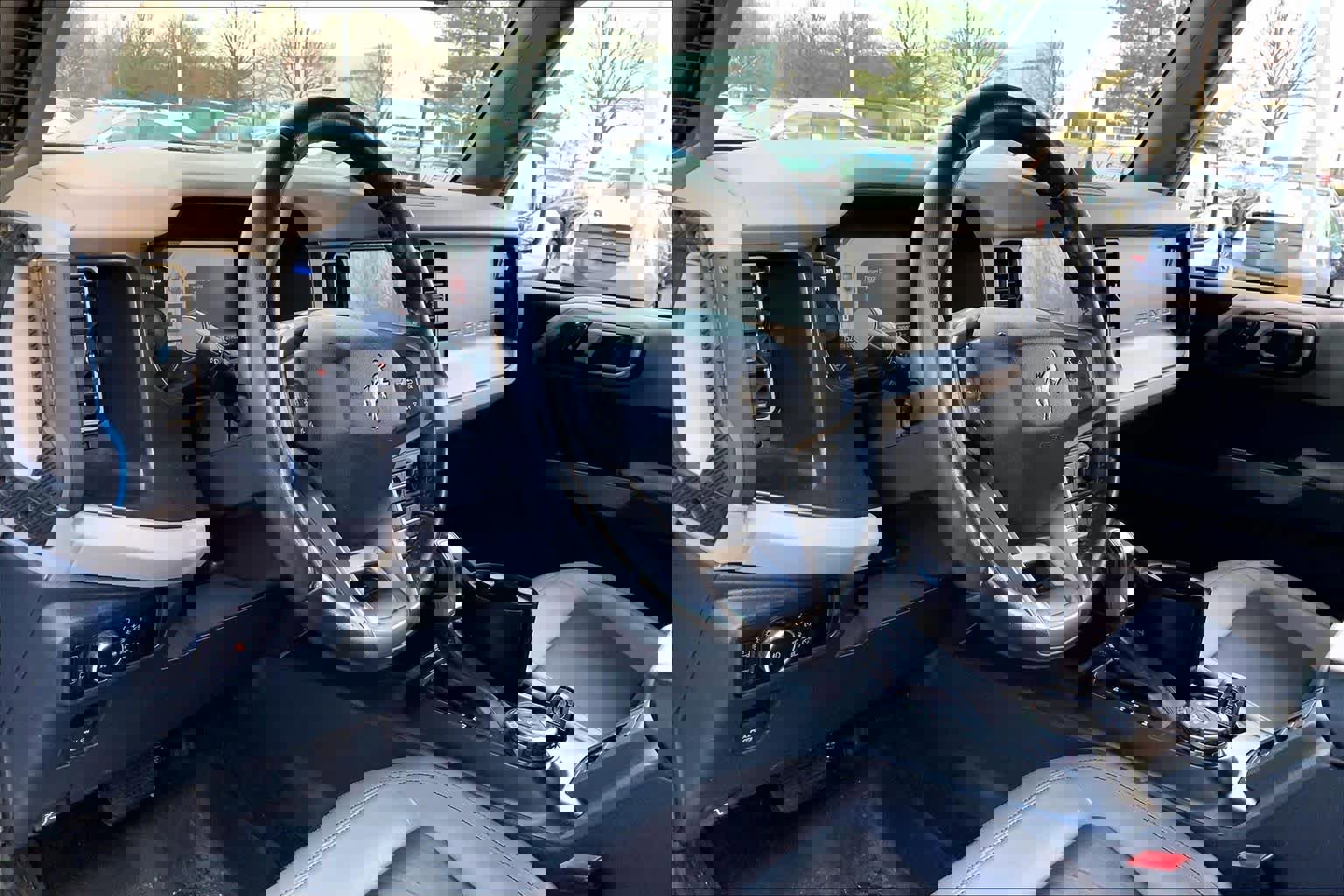 Used 2023 Ford Bronco Wildtrak image 17