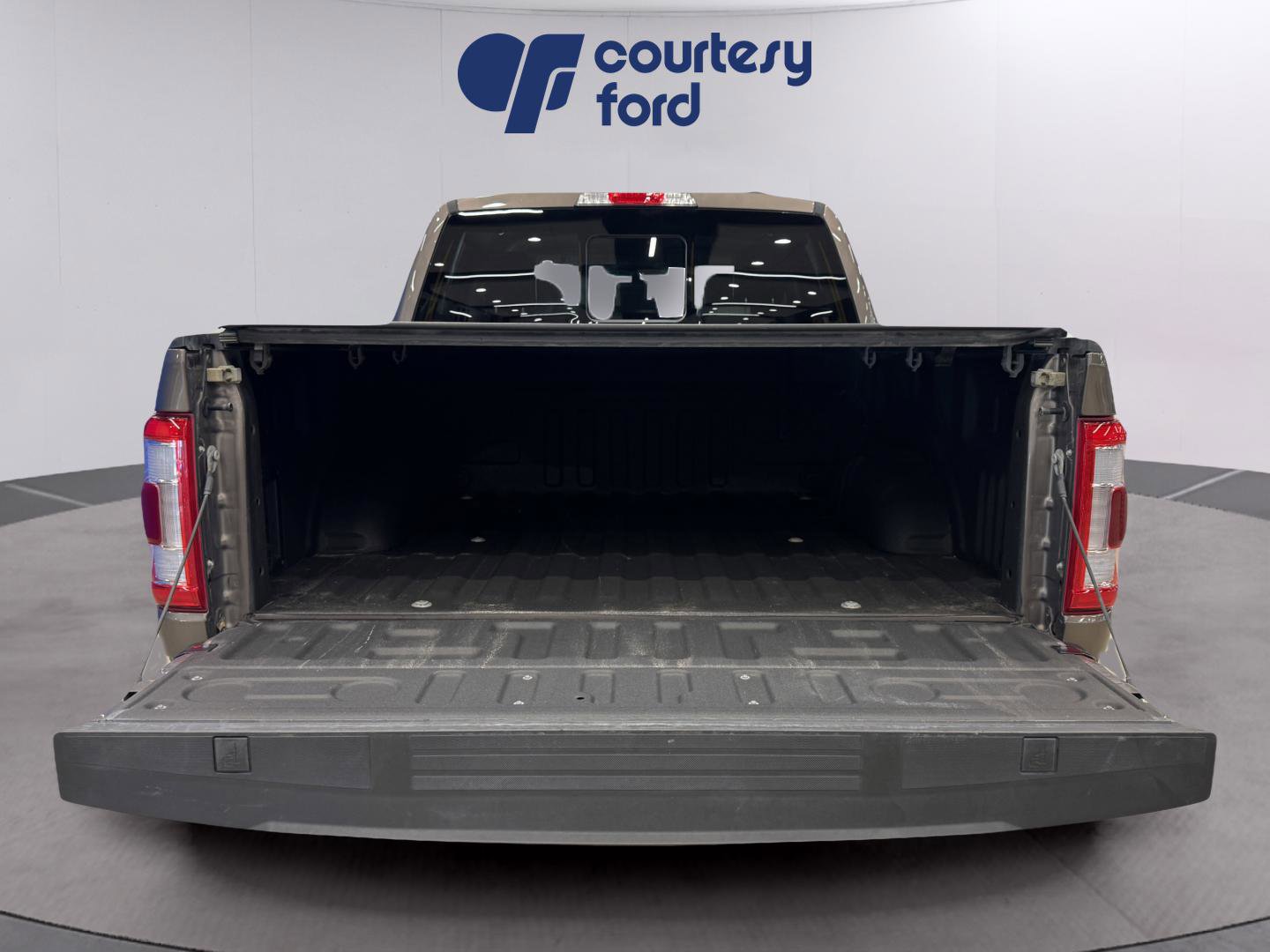Certified 2023 Ford F150 Lariat w/ Trailer Tow Package AWD/4WD image 9