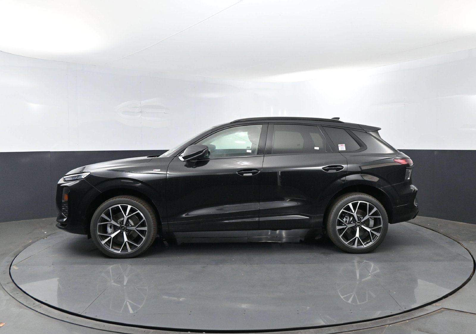 New 2026 Audi Q3 quattro 2.0T AWD/4WD image 28