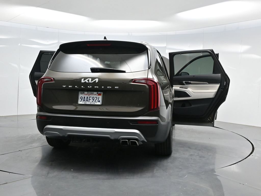 Used 2022 Kia Telluride EX w/ EX Premium Package FWD image 45