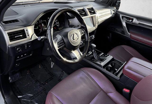 Used 2020 Lexus GX 460 Premium w/ Premium Package AWD/4WD image 11