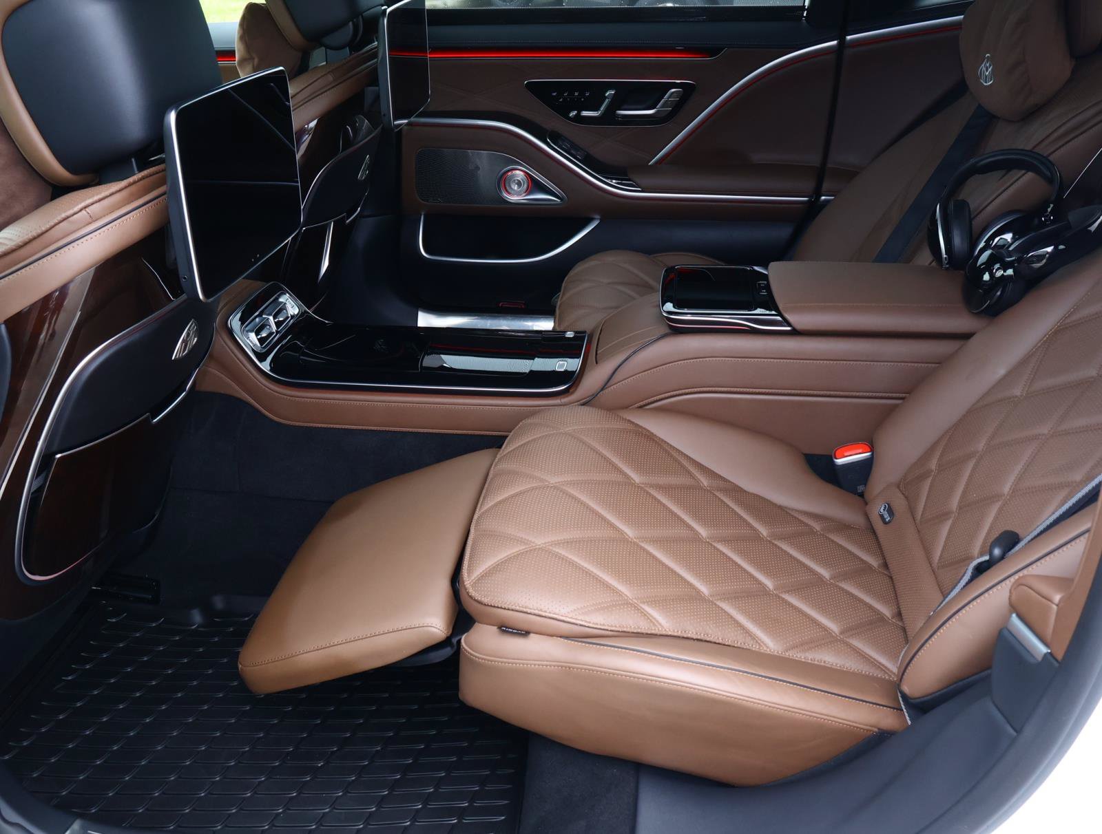Used 2024 Mercedes-Benz Maybach S 680 4MATIC image 23