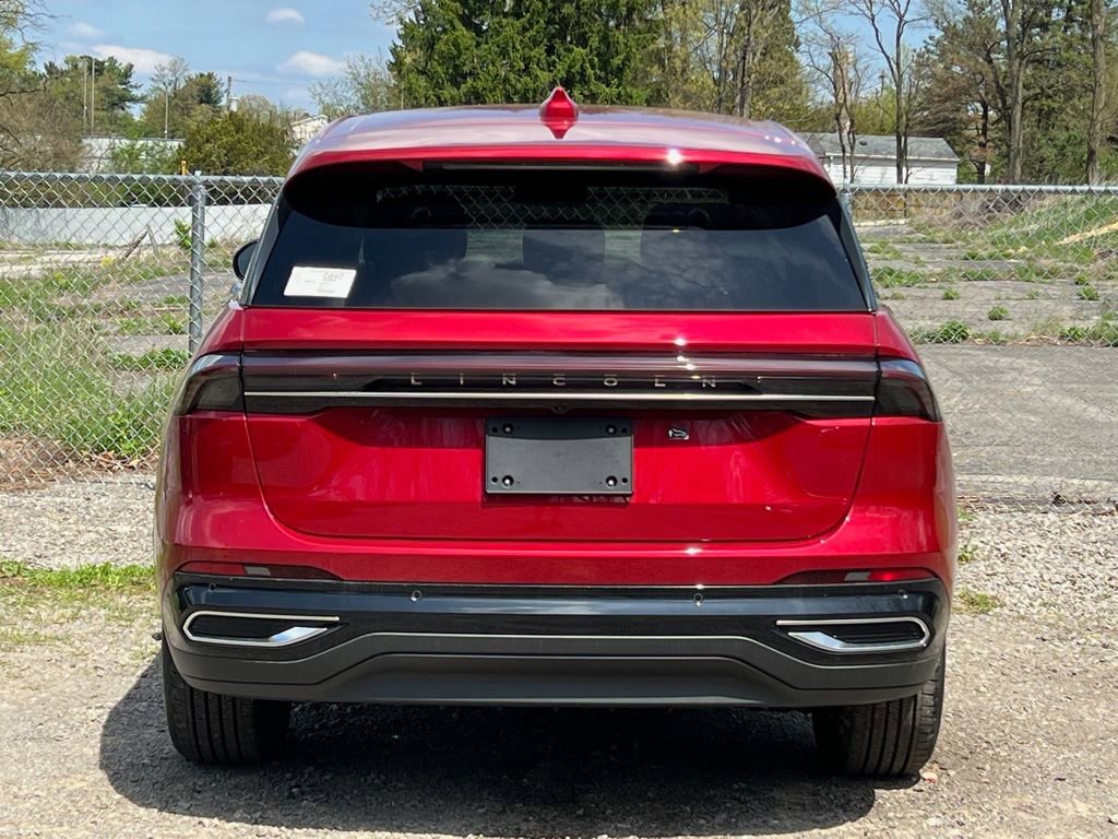 New 2026 Lincoln Nautilus Premier AWD/4WD image 4