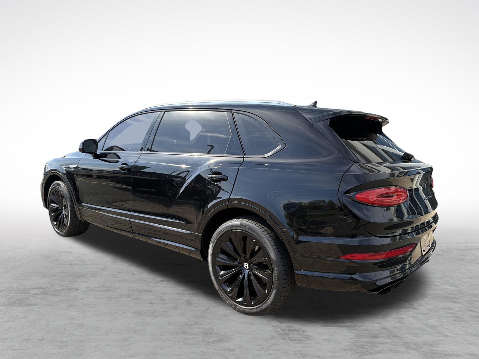 Used 2023 Bentley Bentayga Extended Wheelbase AWD/4WD image 8