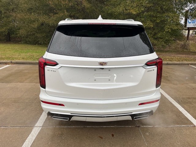 New 2025 Cadillac XT6 Luxury image 4