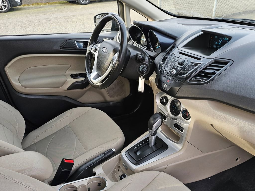 Used 2014 Ford Fiesta SE w/ Comfort Package image 10