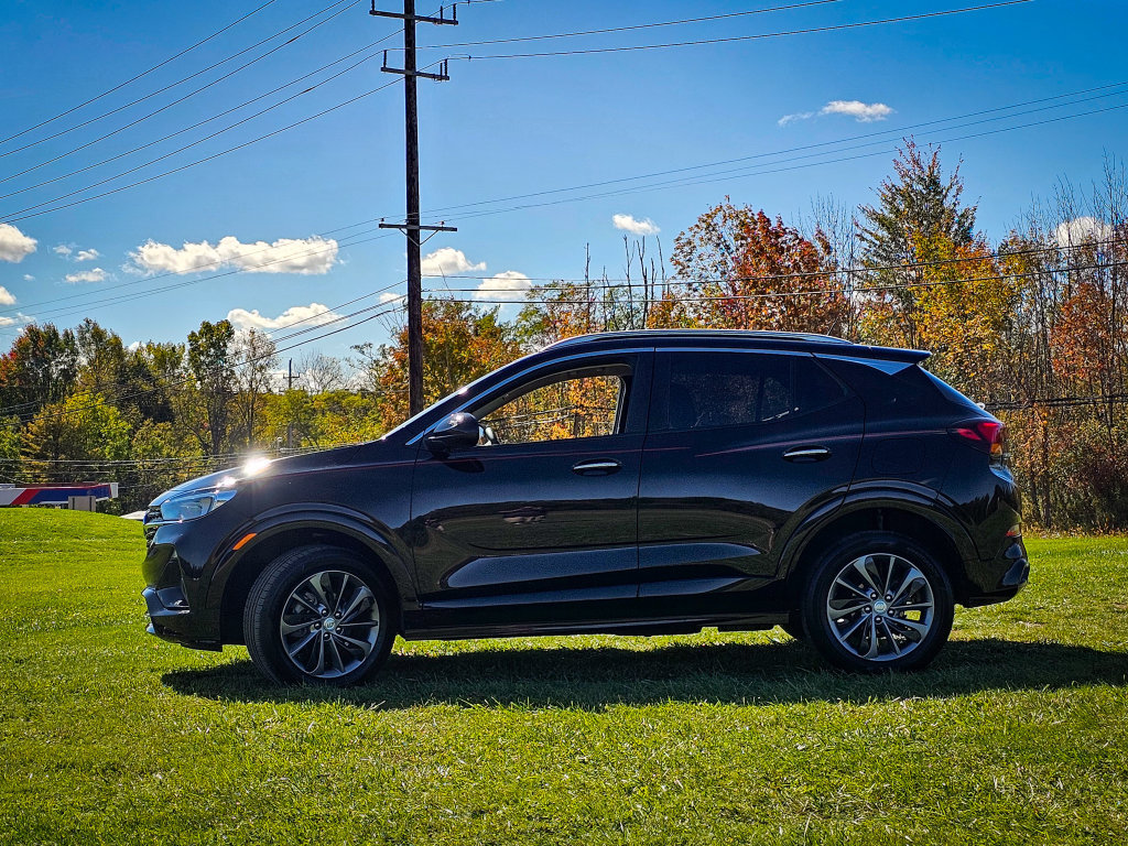 Used 2023 Buick Encore GX Select w/ Sport Touring Package AWD/4WD image 7