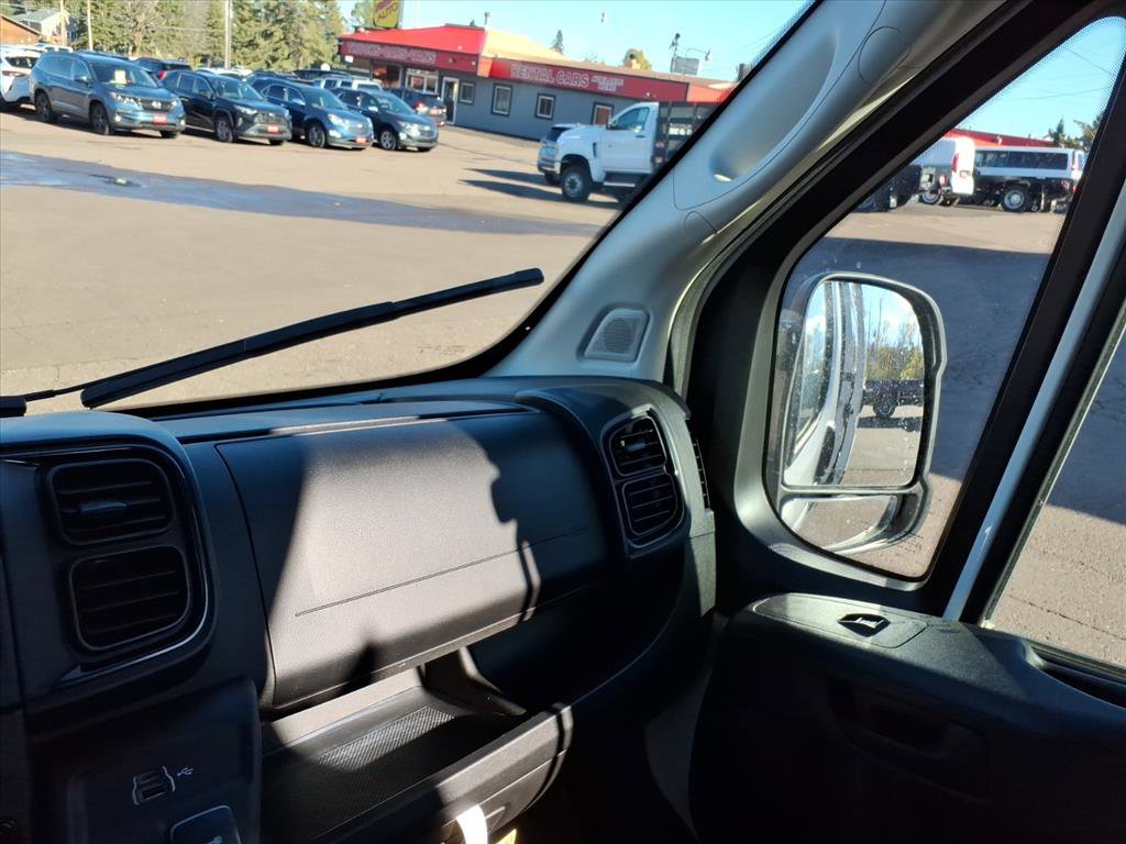 Used 2025 RAM ProMaster 2500 w/ Convenience Group FWD image 18