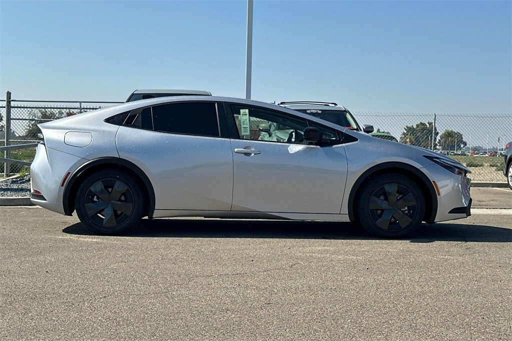New 2026 Toyota Prius Plug-In Hybrid image 3