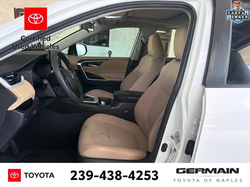 Used 2021 Toyota RAV4 XLE w/ Convenience Package FWD image 12