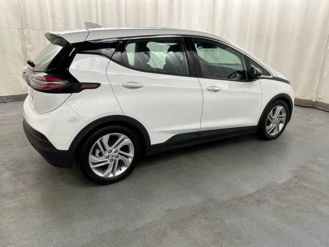 Used 2022 Chevrolet Bolt LT FWD image 4