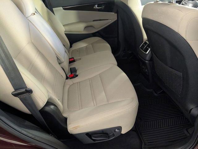 Used 2020 Kia Sorento LX image 28