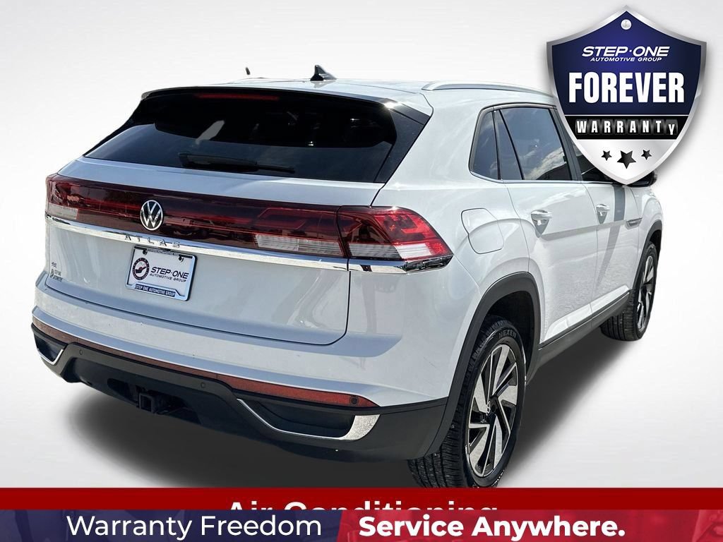 Used 2025 Volkswagen Atlas Cross Sport SE FWD image 7
