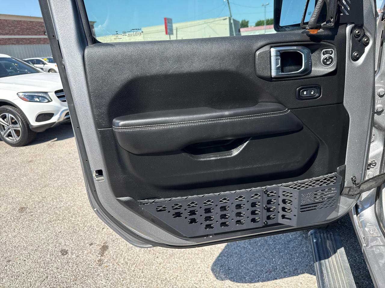 Used 2020 Jeep Gladiator Overland AWD/4WD image 13