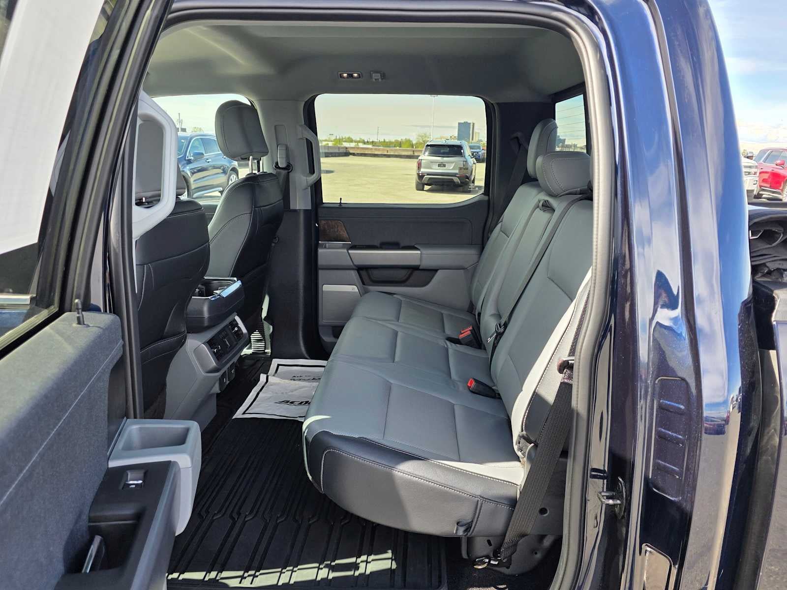 Used 2022 Ford F150 Lariat w/ Equipment Group 502A High AWD/4WD image 16