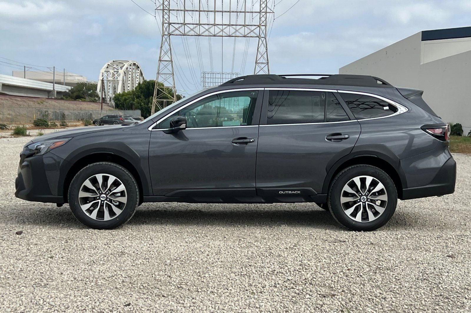 New 2025 Subaru Outback Limited image 9