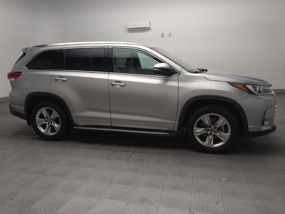 Used 2019 Toyota Highlander Limited FWD image 11