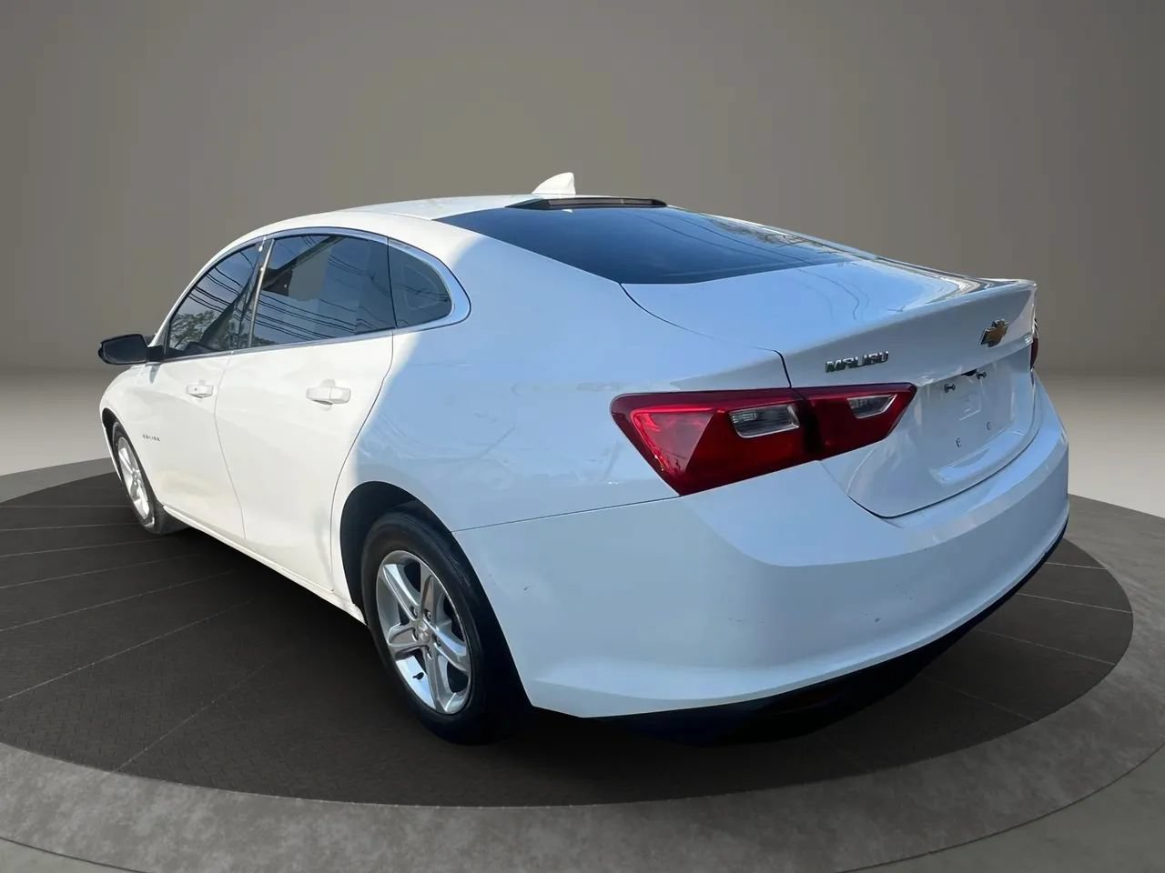 Used 2023 Chevrolet Malibu LT FWD image 7