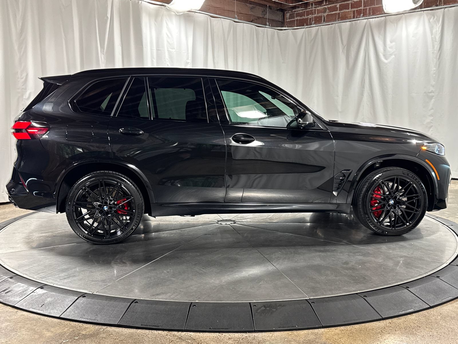 Used 2026 BMW X5 M Competition w/ Executive Package AWD/4WD image 7