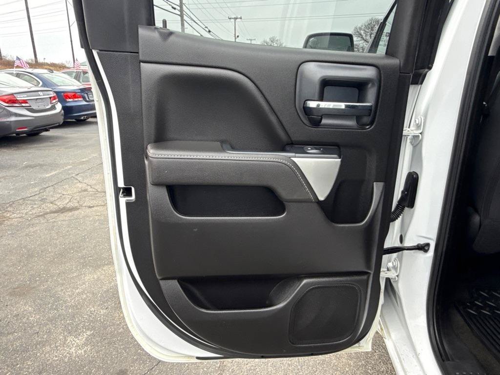 Used 2018 Chevrolet Silverado 1500 LT AWD/4WD image 23