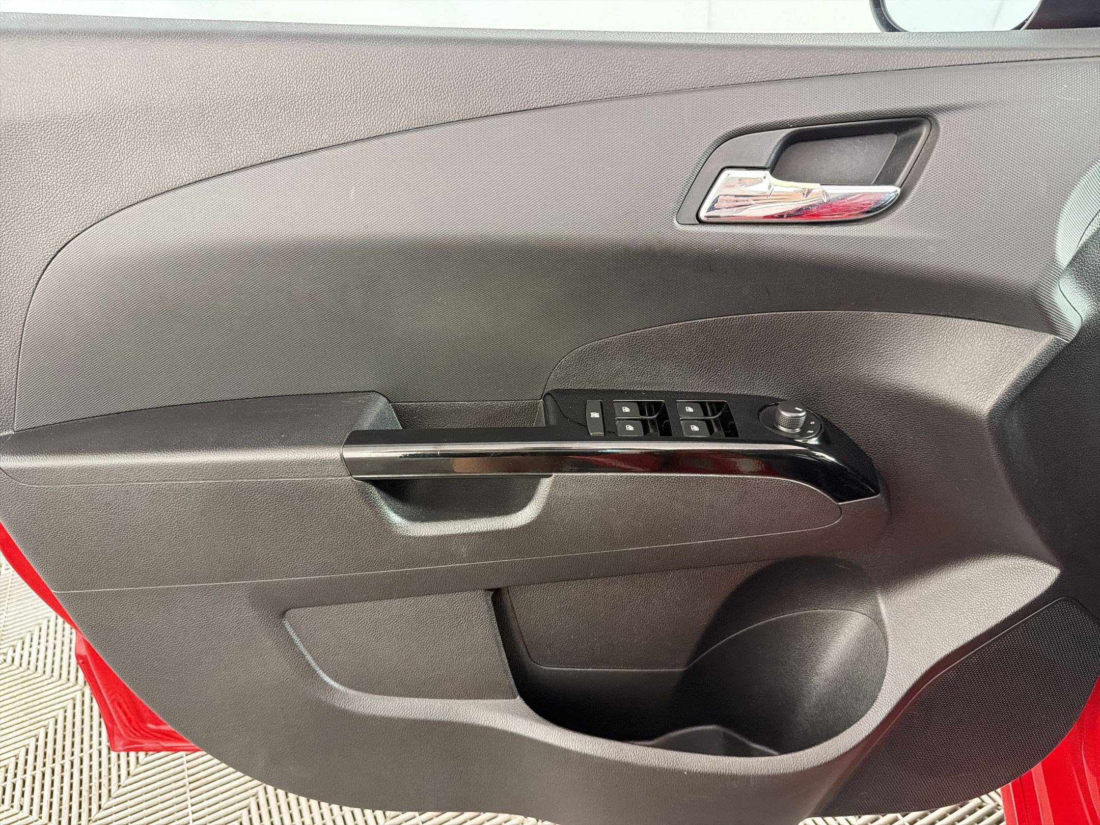 Used 2013 Chevrolet Sonic RS image 13