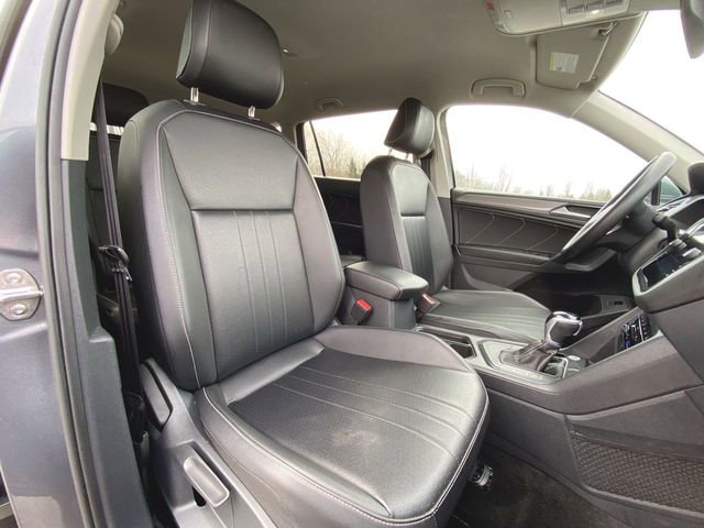 Used 2024 Volkswagen Tiguan SE image 26