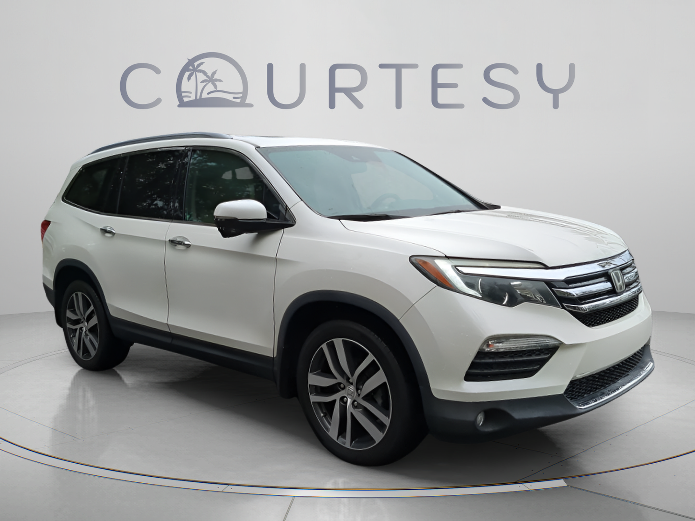 Used 2017 Honda Pilot Touring image 9