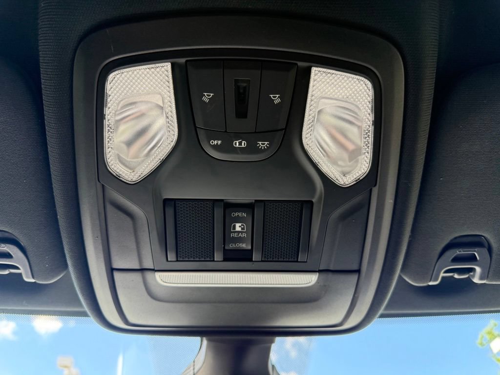 Used 2020 RAM 2500 Big Horn w/ Level 2 Equipment Group AWD/4WD image 32