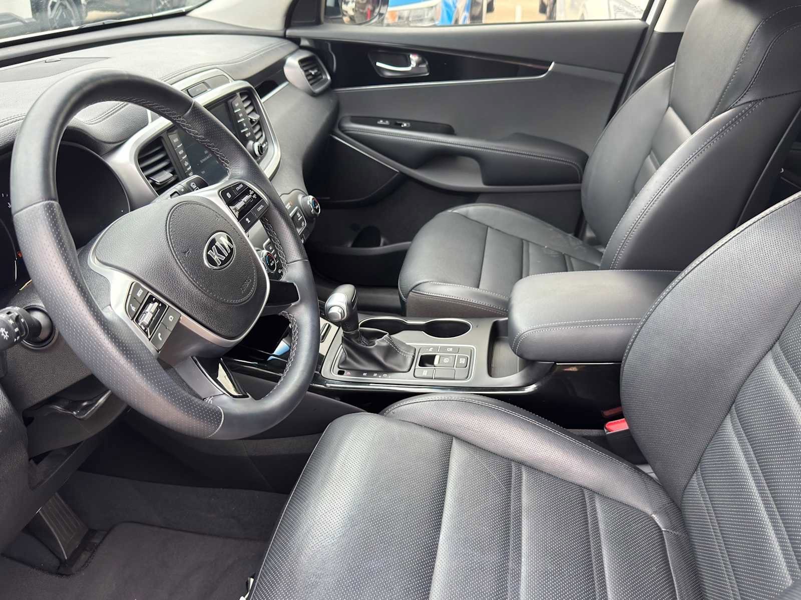 Used 2019 Kia Sorento SX w/ SX Touring Package FWD image 12