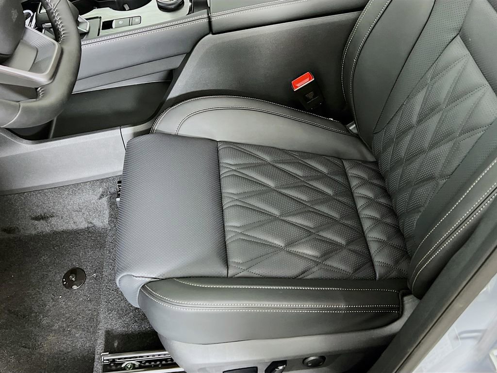 New 2026 Nissan Rogue Platinum image 17