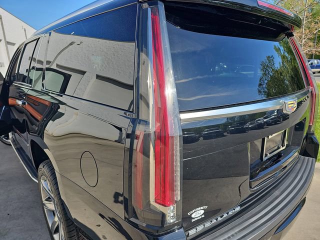 Used 2016 Cadillac Escalade ESV Luxury image 33